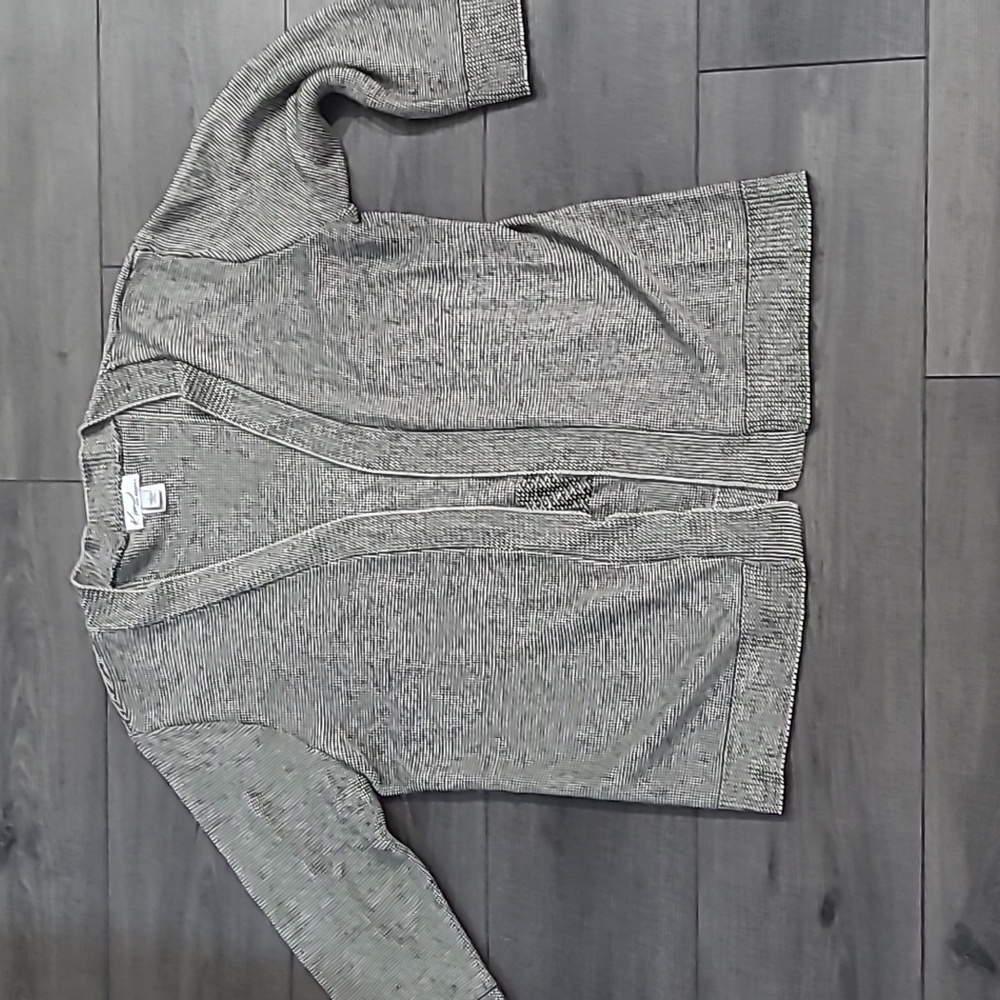 Mid-length Sleeved Cardigan